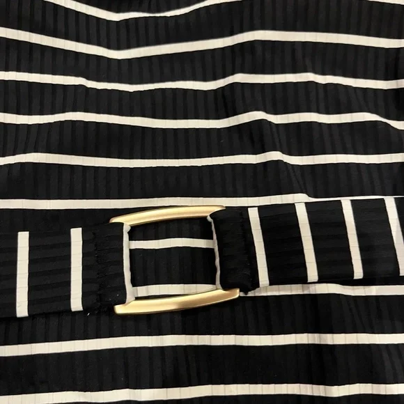 New NWT Lands End Black White Swimsuit Onepiece Stripe Belt Size Extra Small XS - Picture 7 of 8